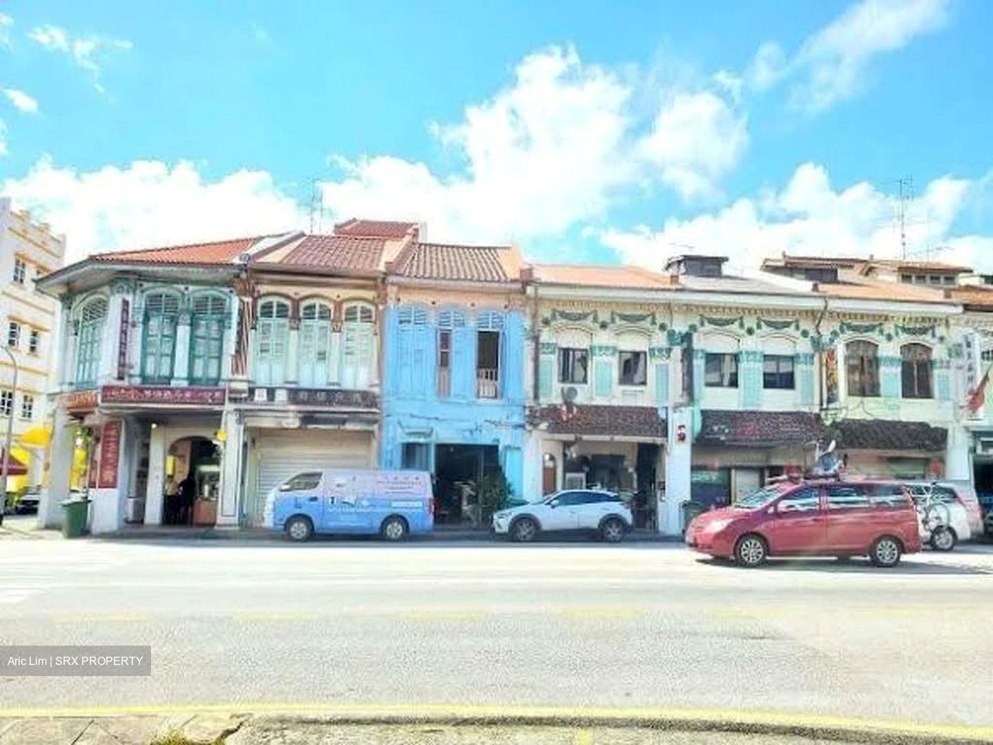 Sims Avenue (D14), Shop House #593655351